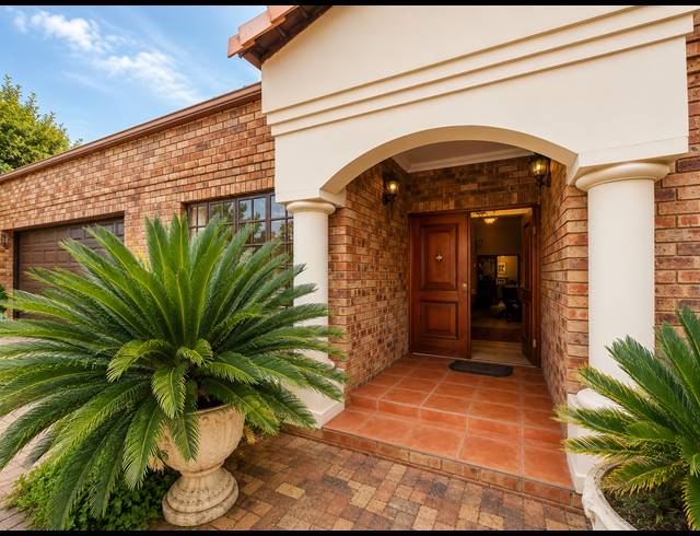 3 BEDROOM TOWNHOUSE FOR SALE IN THREE RIVERS